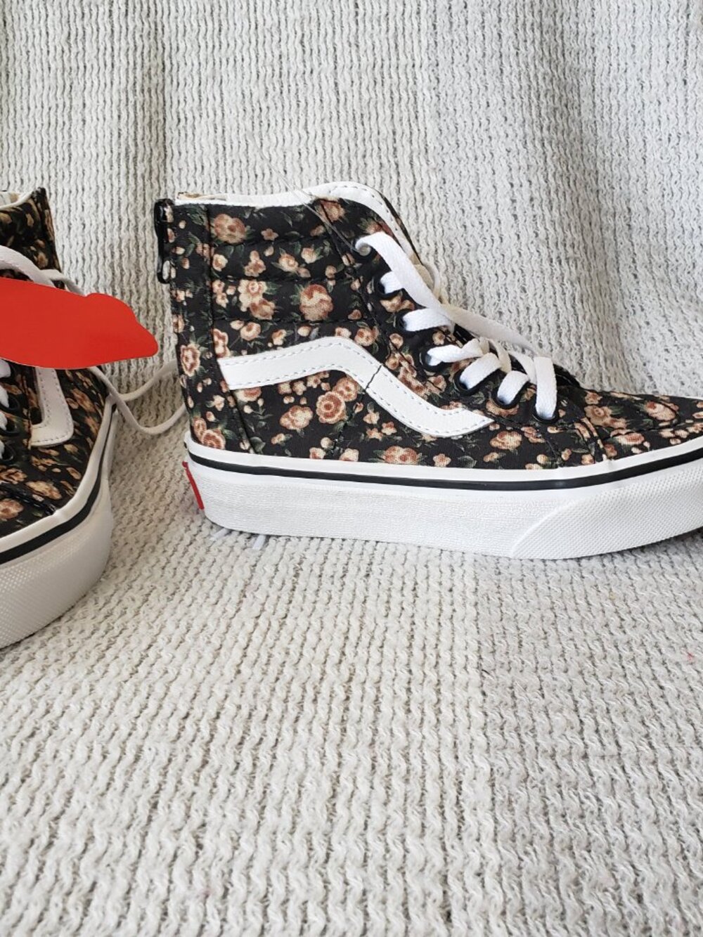 NWT NIB Vans Rose Dreams Sk8 Hi Zip Black White Girls Size 11 - Picture 9 of 15